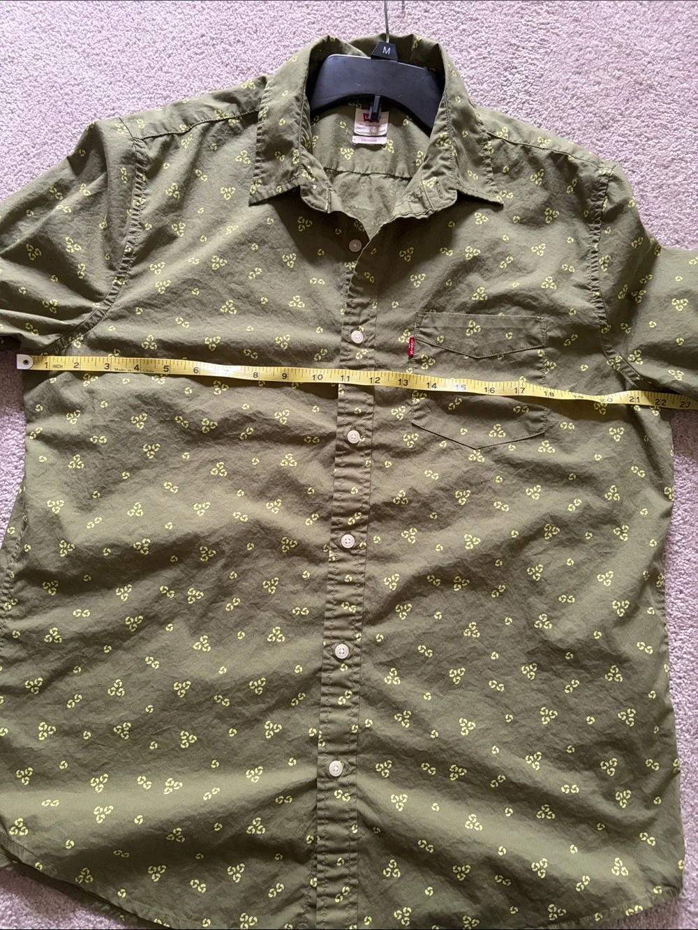 Levi's Short Sleeve Classic One-Pocket Standard Green  size large